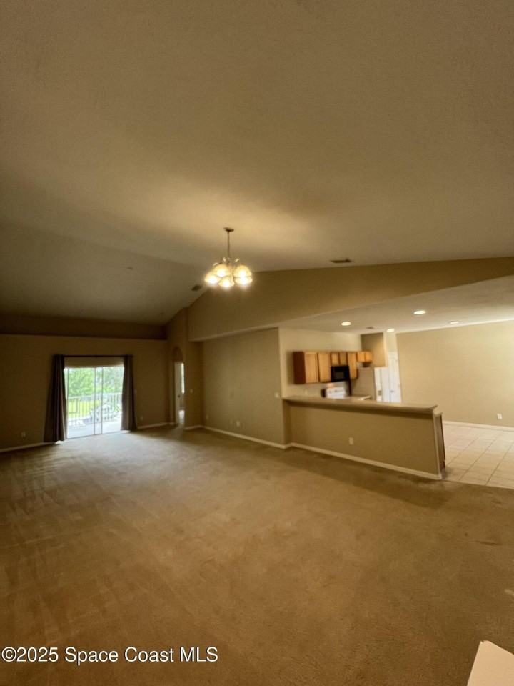 1040 Venetian Dr Unit 203 #203 - Photo 4 of 23