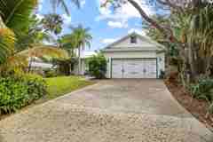 225 Pelican Dr - Photo 1 of 1