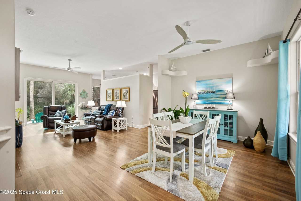 225 Pelican Dr - Photo 7 of 33