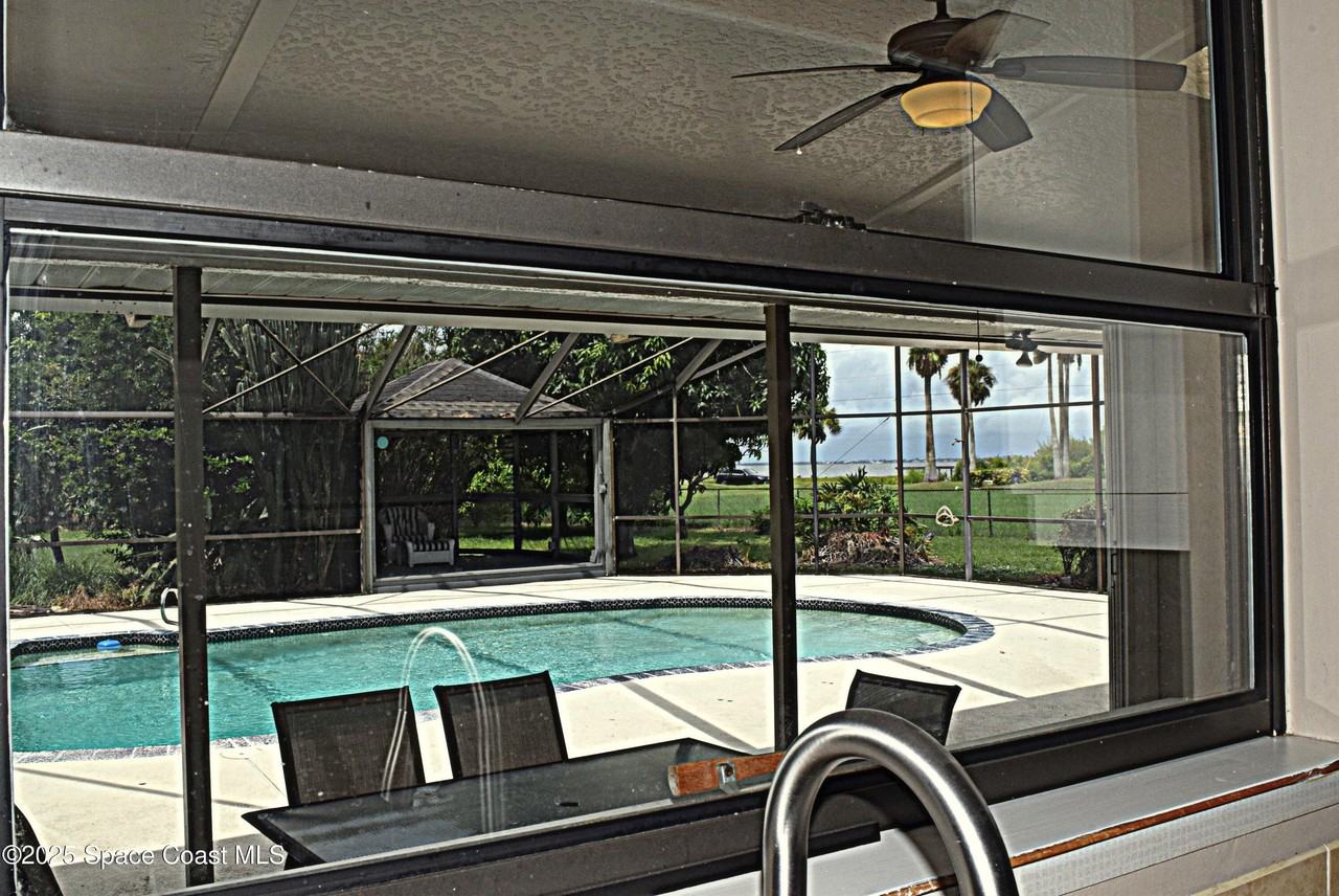 285 Utopia Cir - Photo 6 of 32