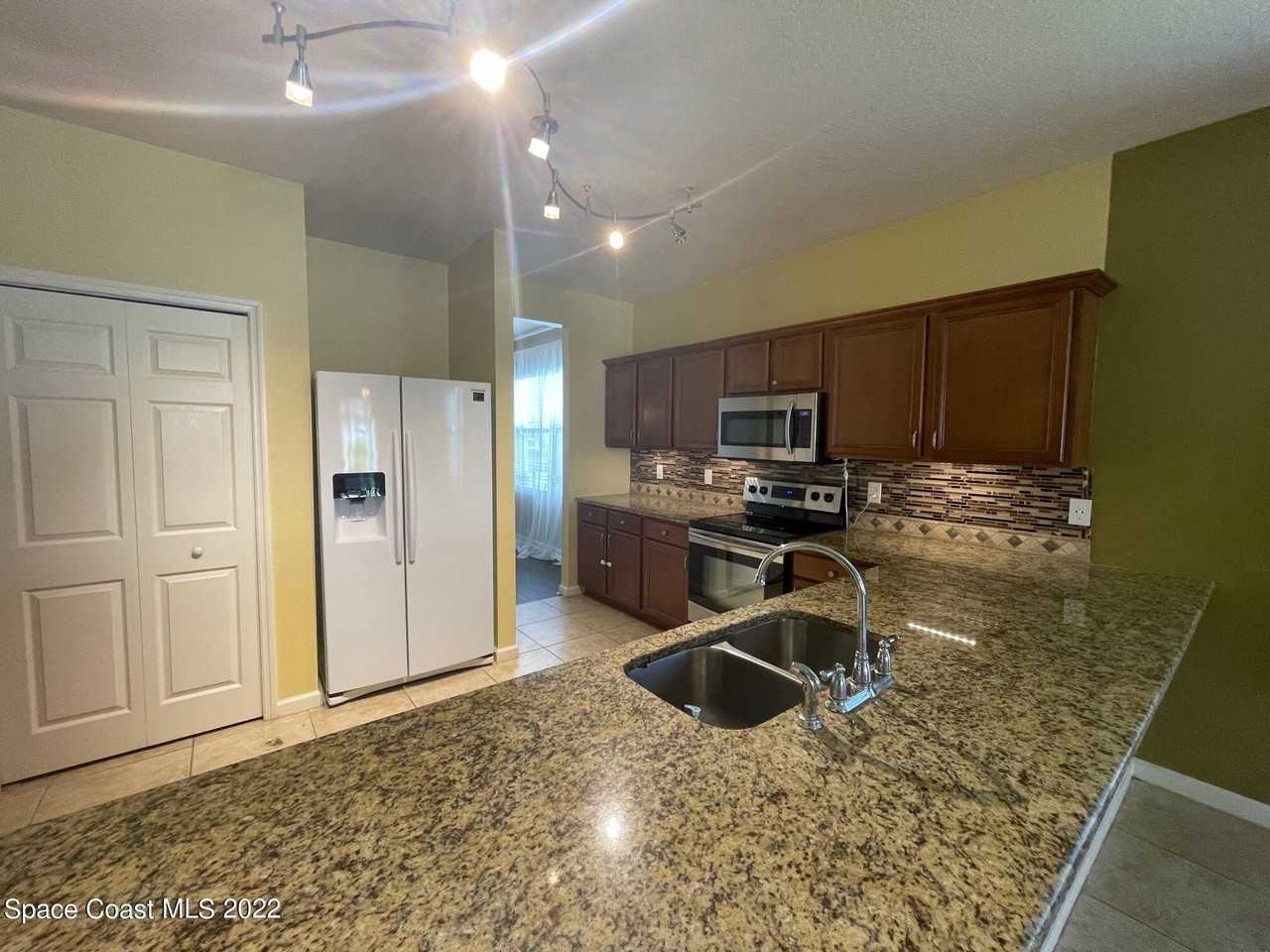 4141 Aiken Ln - Photo 6 of 21