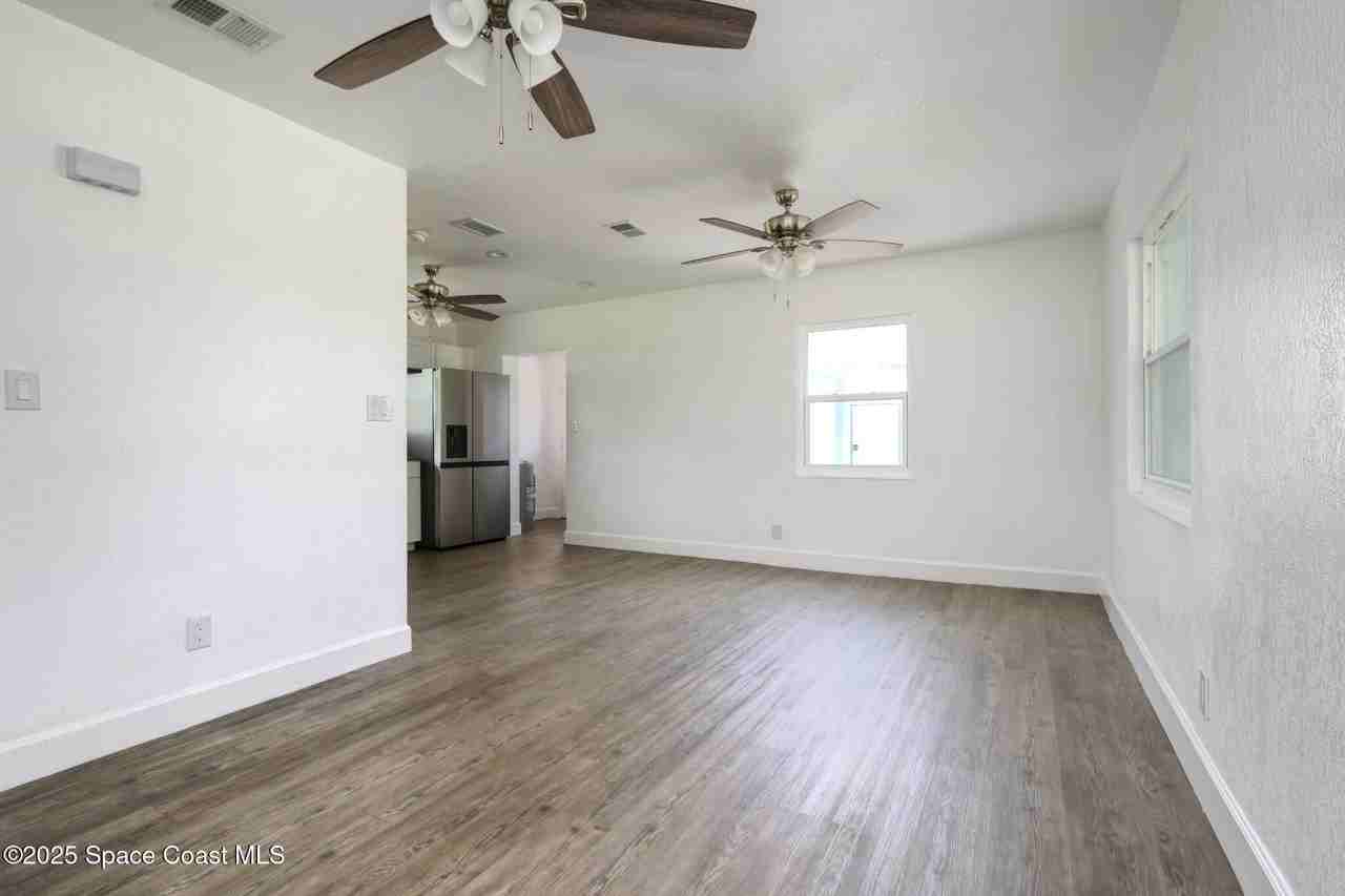 356 Vesta Cir - Photo 2 of 11