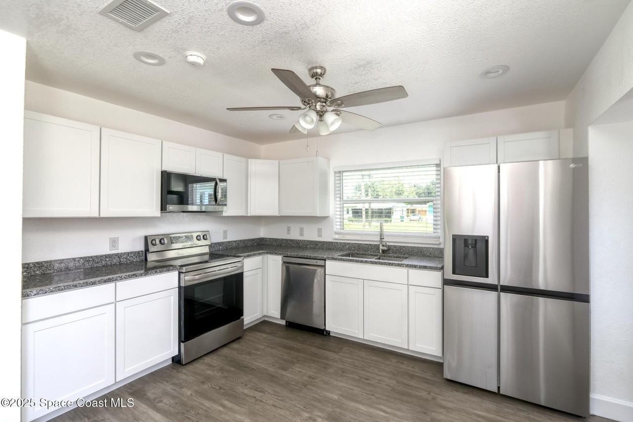 356 Vesta Cir - Photo 6 of 11