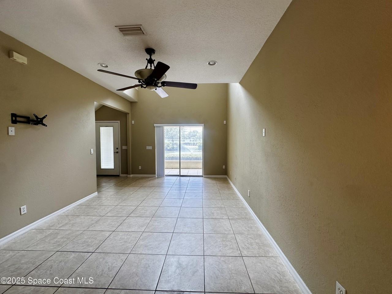 1523 Beechfern Dr Unit 14 #14 - Photo 7 of 14