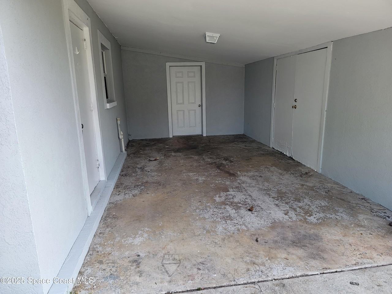 210 Linda Ave - Photo 2 of 9