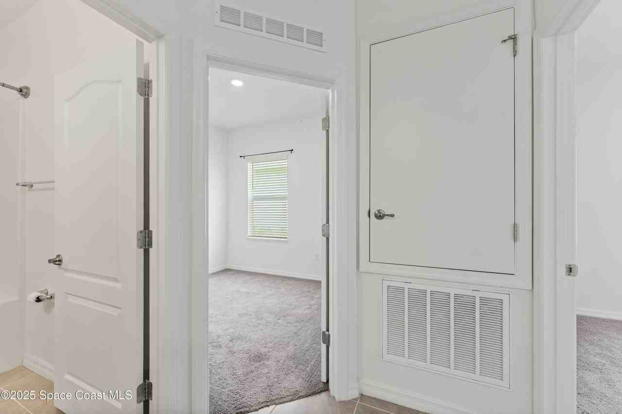 1037 Canfield Cir Se - Photo 7 of 18