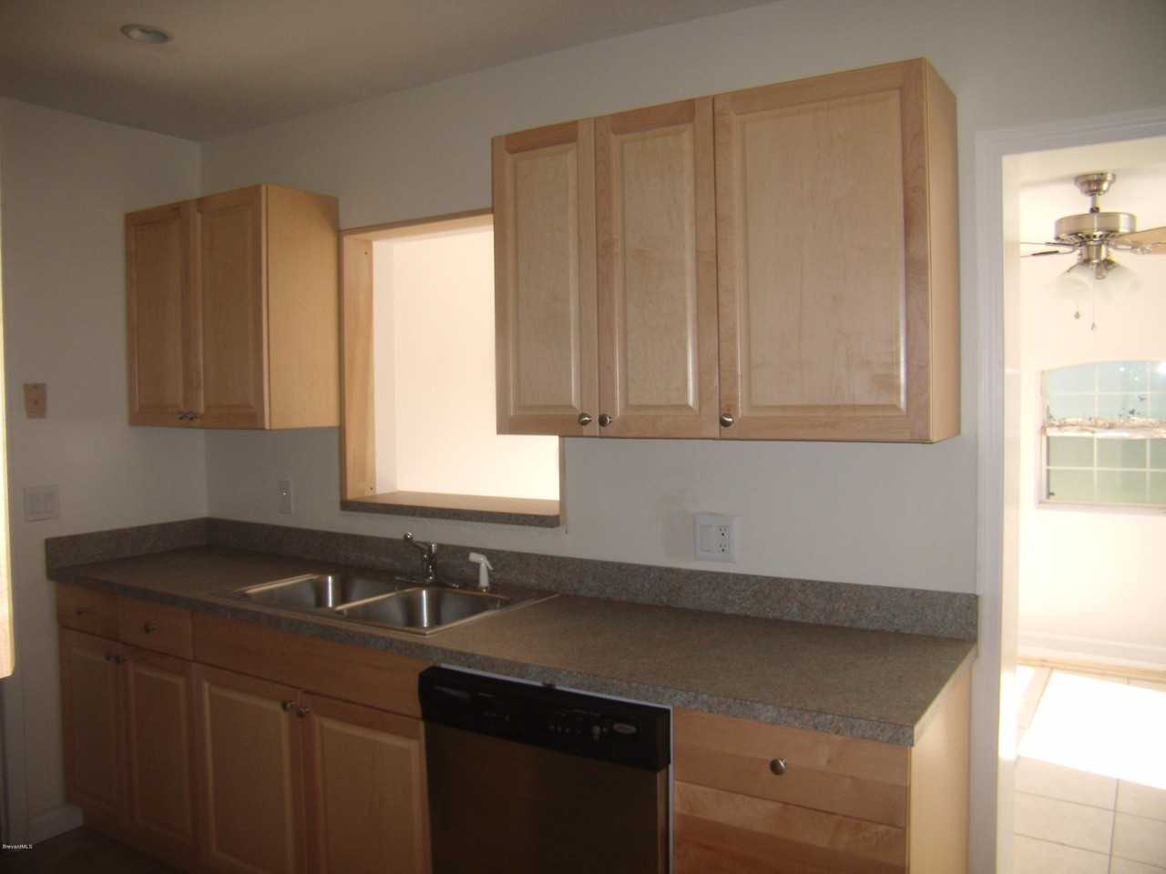 1530 Concord Ave - Photo 7 of 15