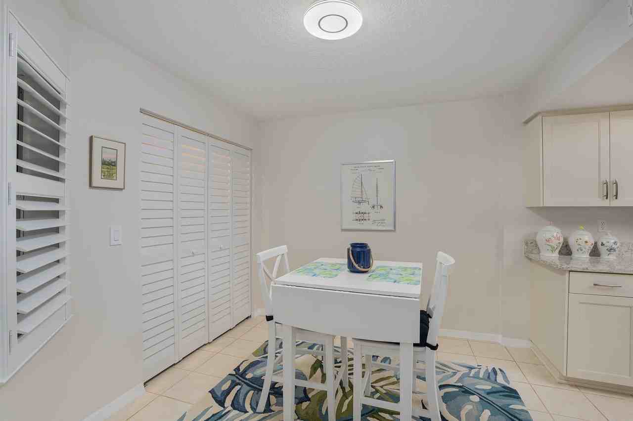 609 Shorewood Dr Unit 203 #203 - Photo 7 of 43