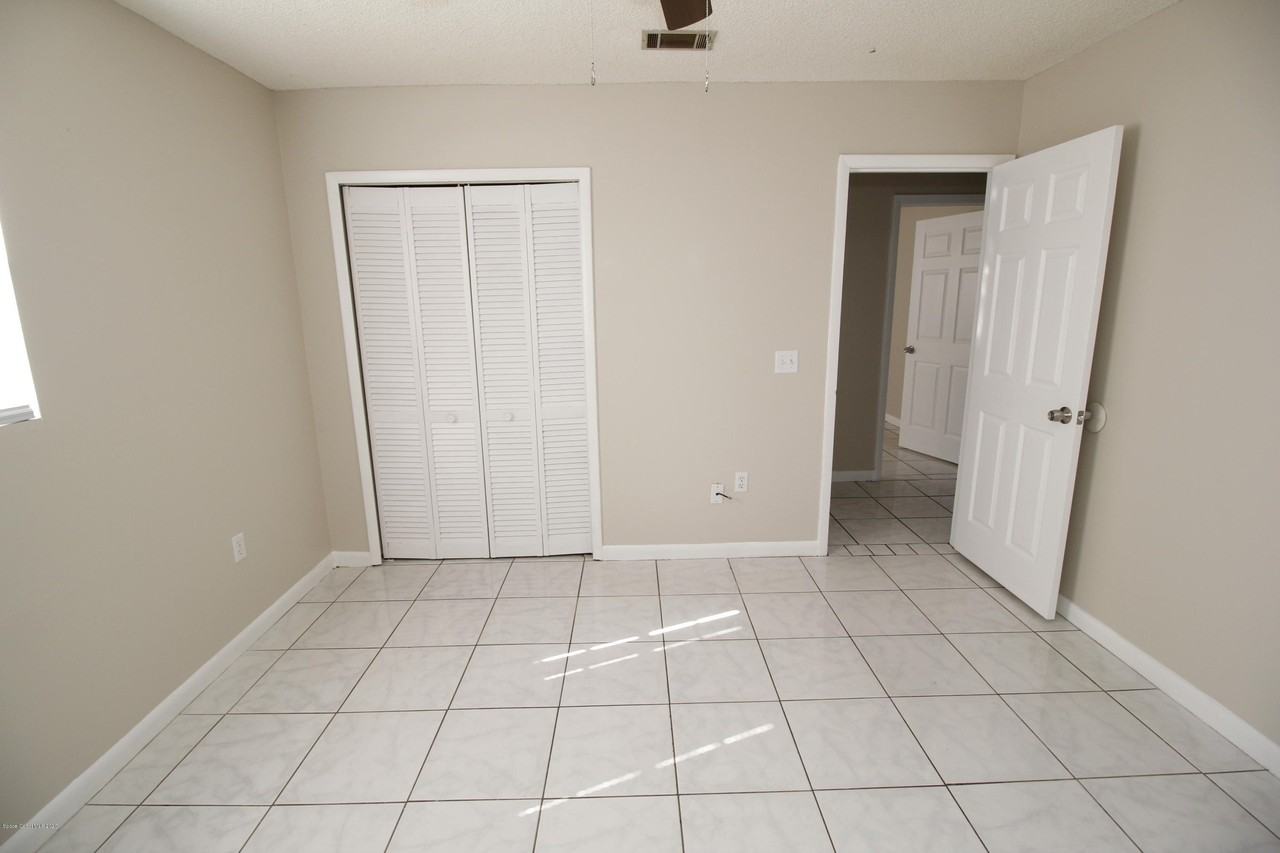 1246 Alcazar St Se - Photo 6 of 11