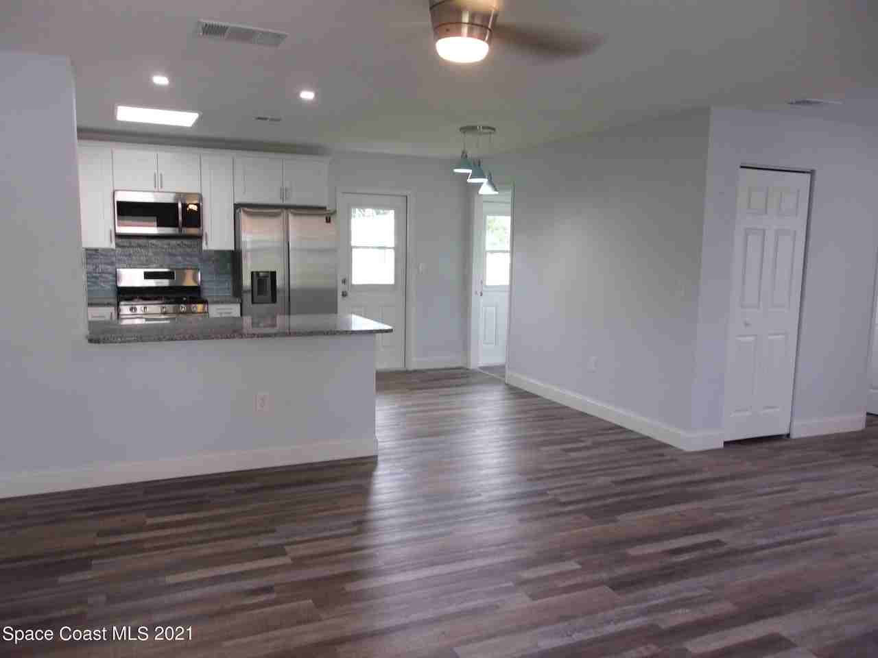 1240 North Singleton Avenue - Photo 4 of 42