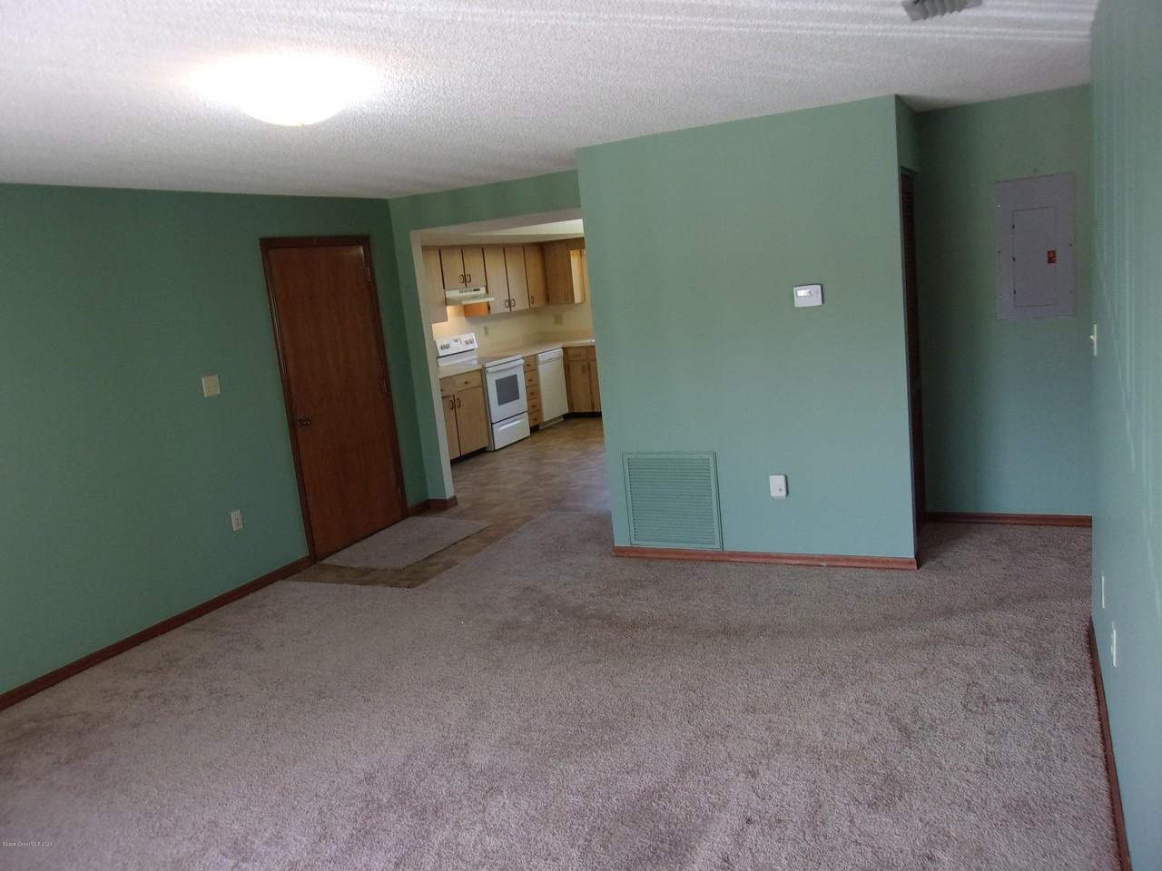 418 S Atlantic Ave Apt 3 #3 - Photo 6 of 29