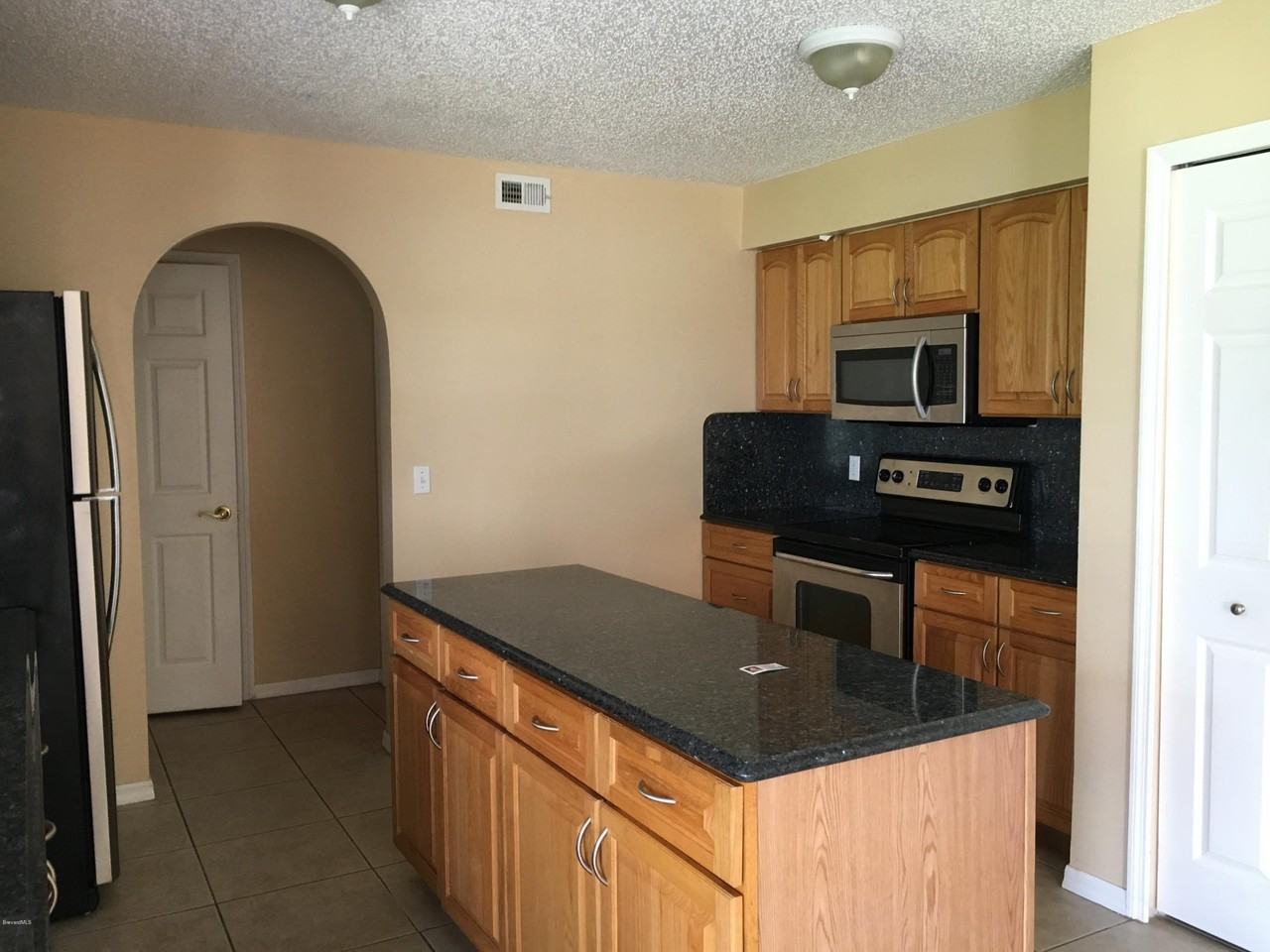 1793 Sawgrass Dr Sw - Photo 4 of 22