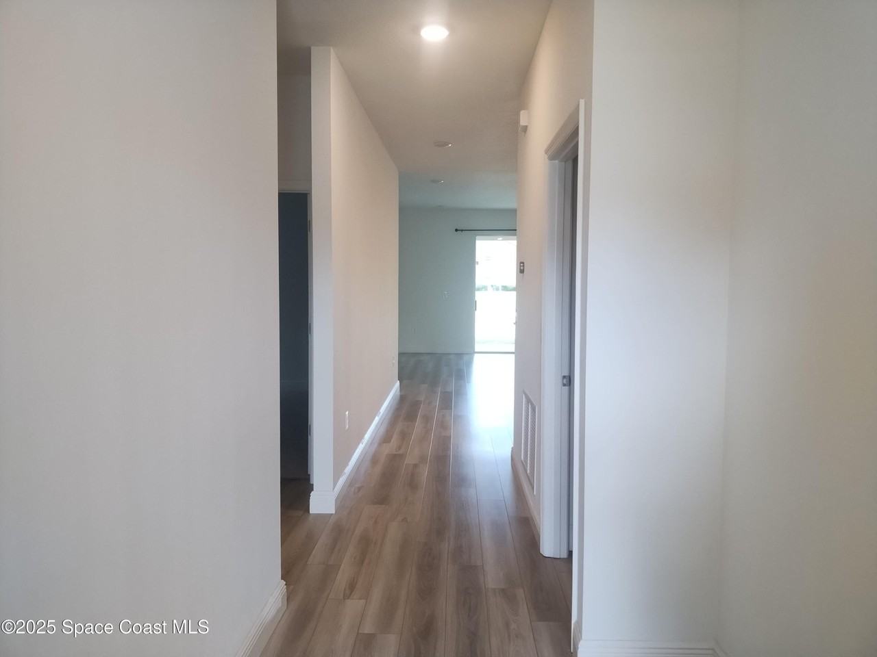 920 Covington Ct - Photo 3 of 24