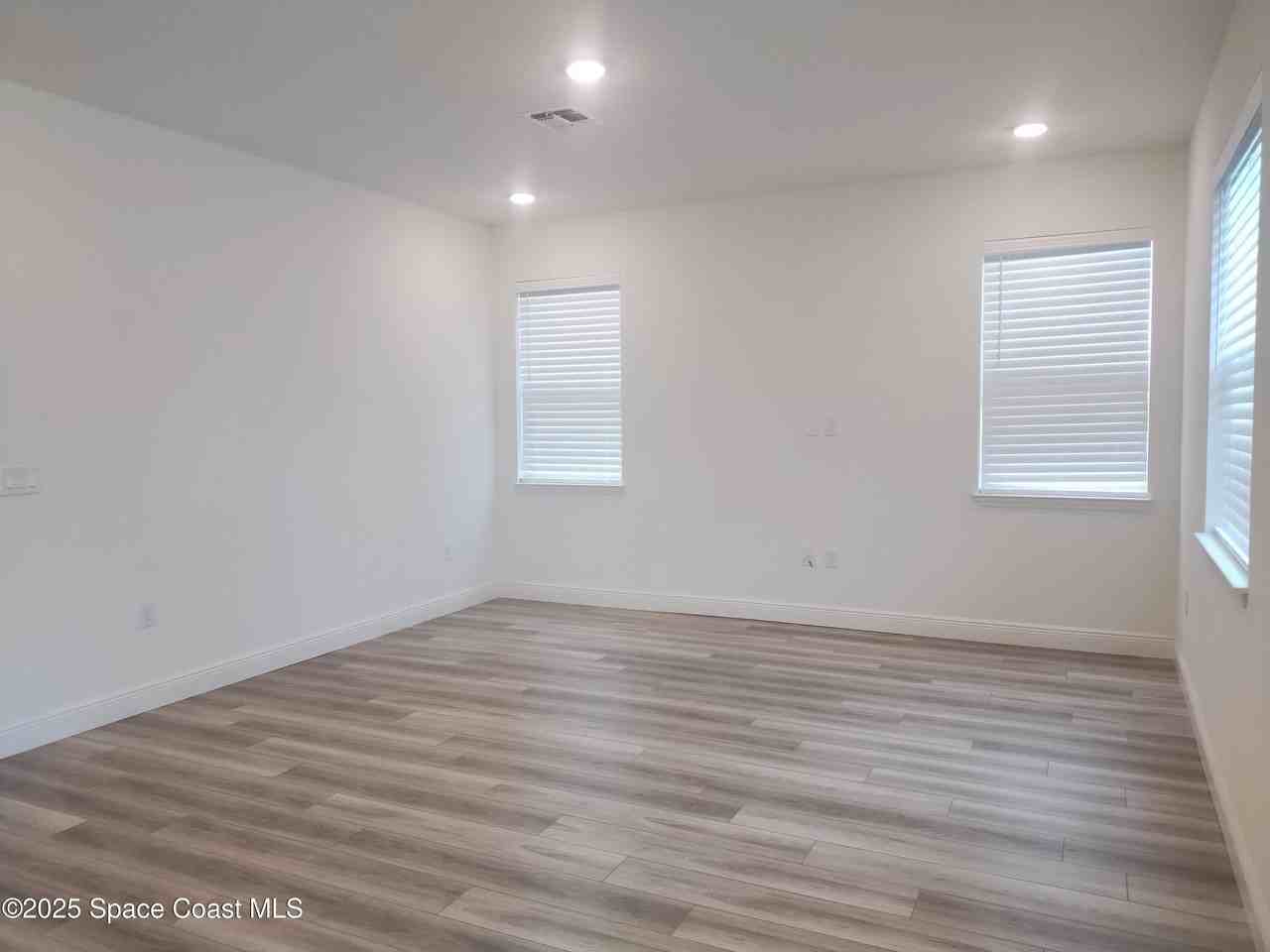 920 Covington Ct - Photo 5 of 24