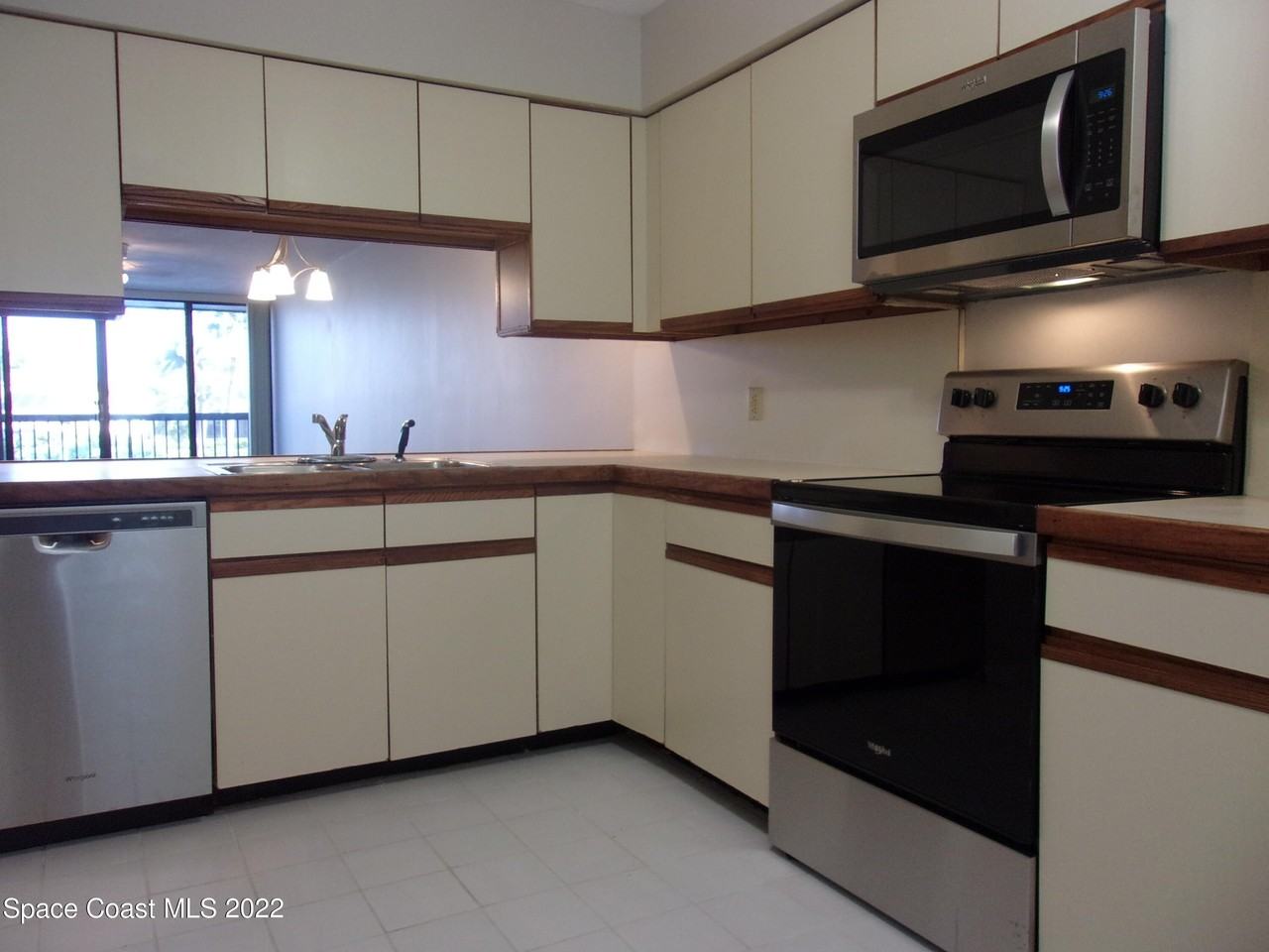 300 Columbia Dr #3202 - Photo 6 of 16