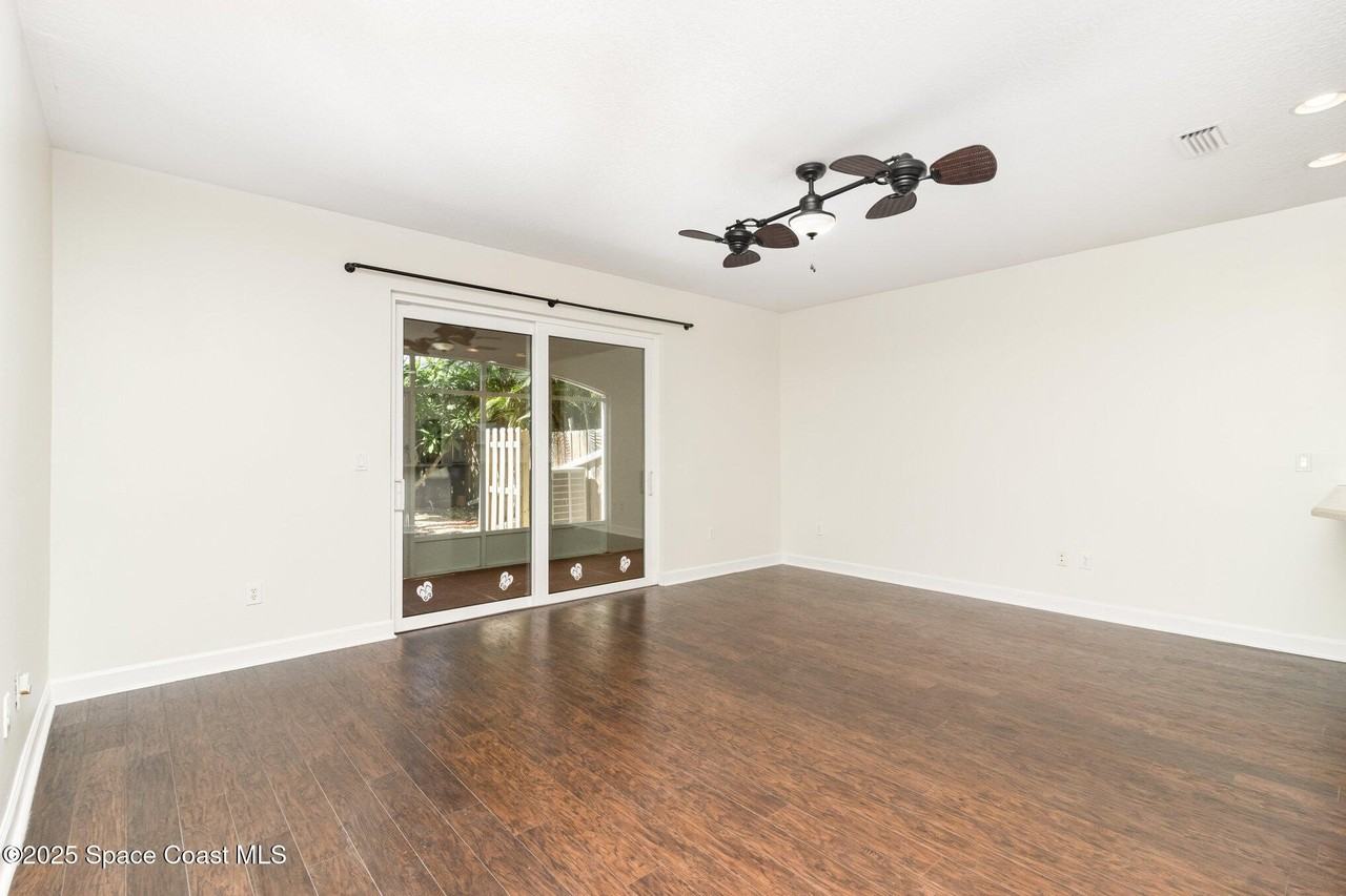 319 Adams Avenue - Photo 3 of 25