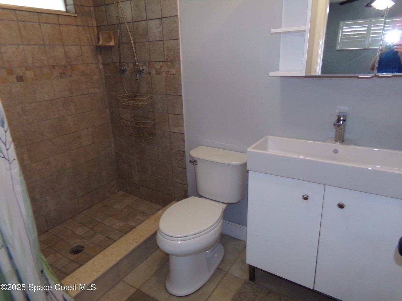 1131 Glenham Dr Ne - Photo 7 of 15