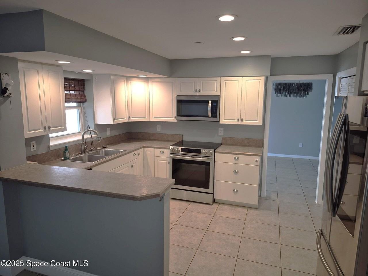 120 Holiday Ln - Photo 3 of 49