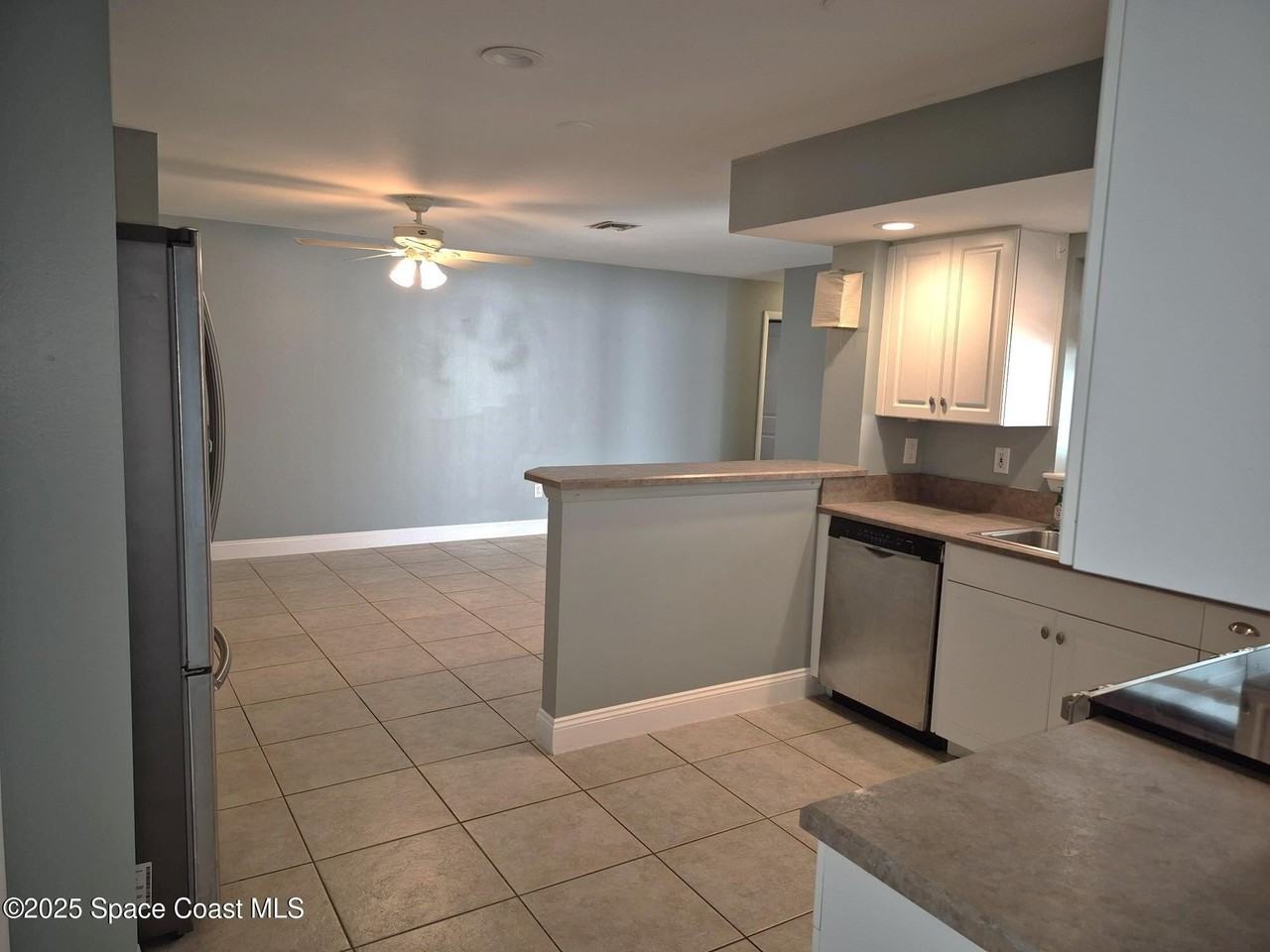 120 Holiday Ln - Photo 7 of 49