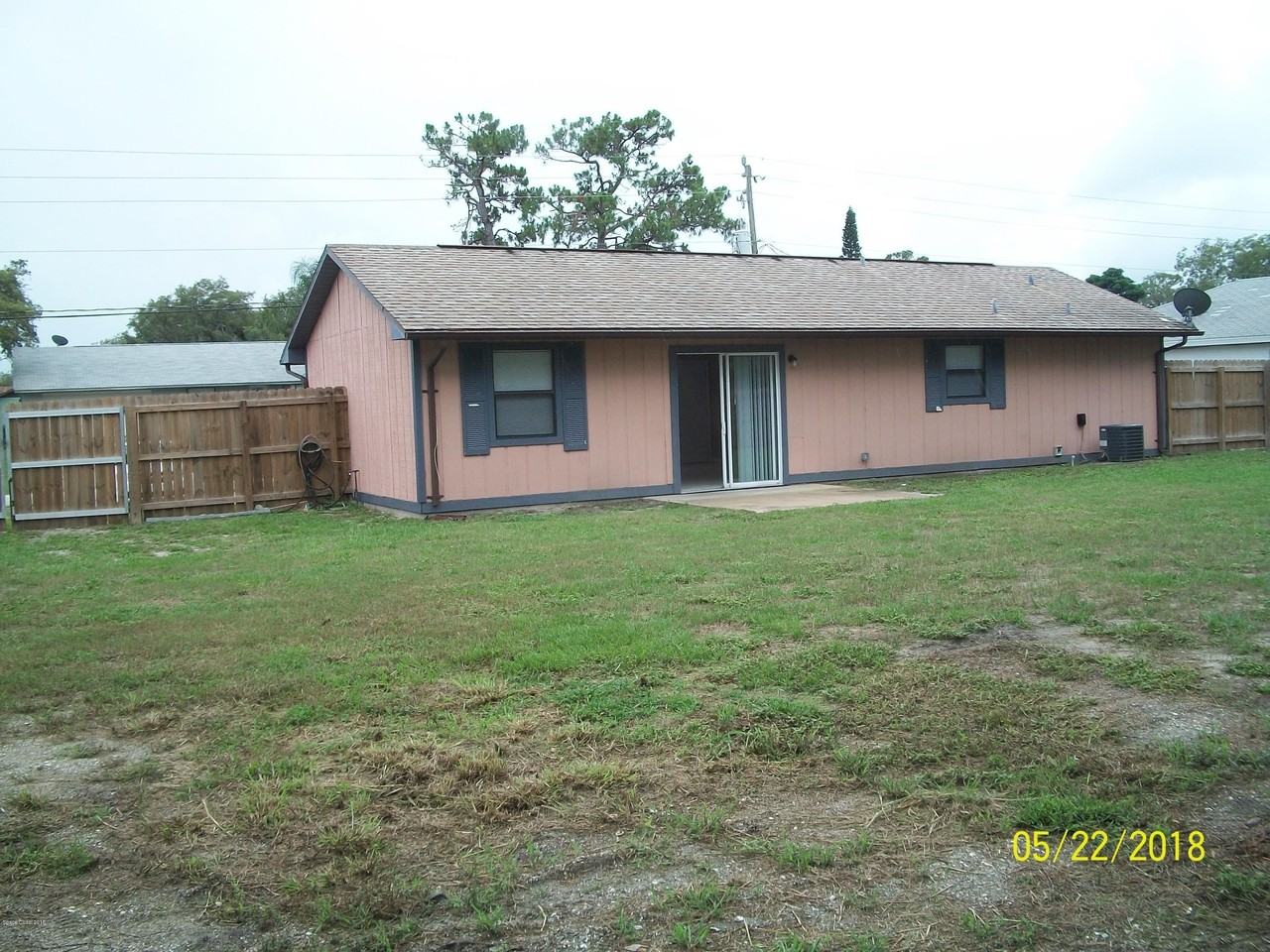 4910 Greenhill St - Photo 3 of 11