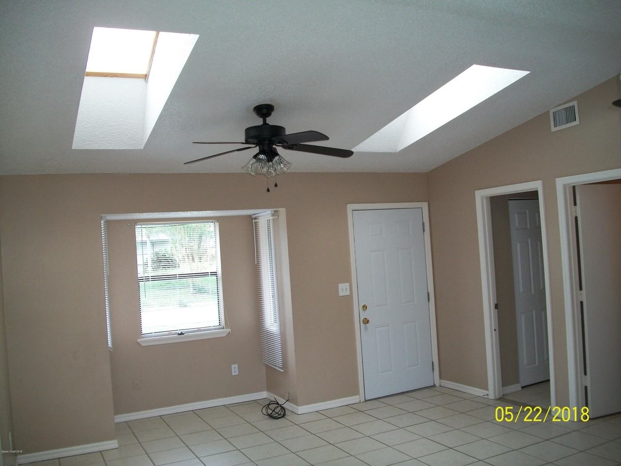 4910 Greenhill St - Photo 6 of 11