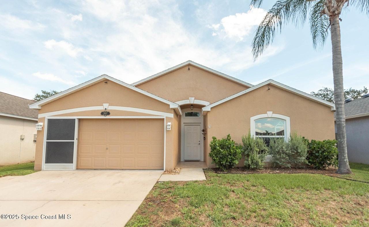 2667 Deercroft Drive - Photo 4 of 40