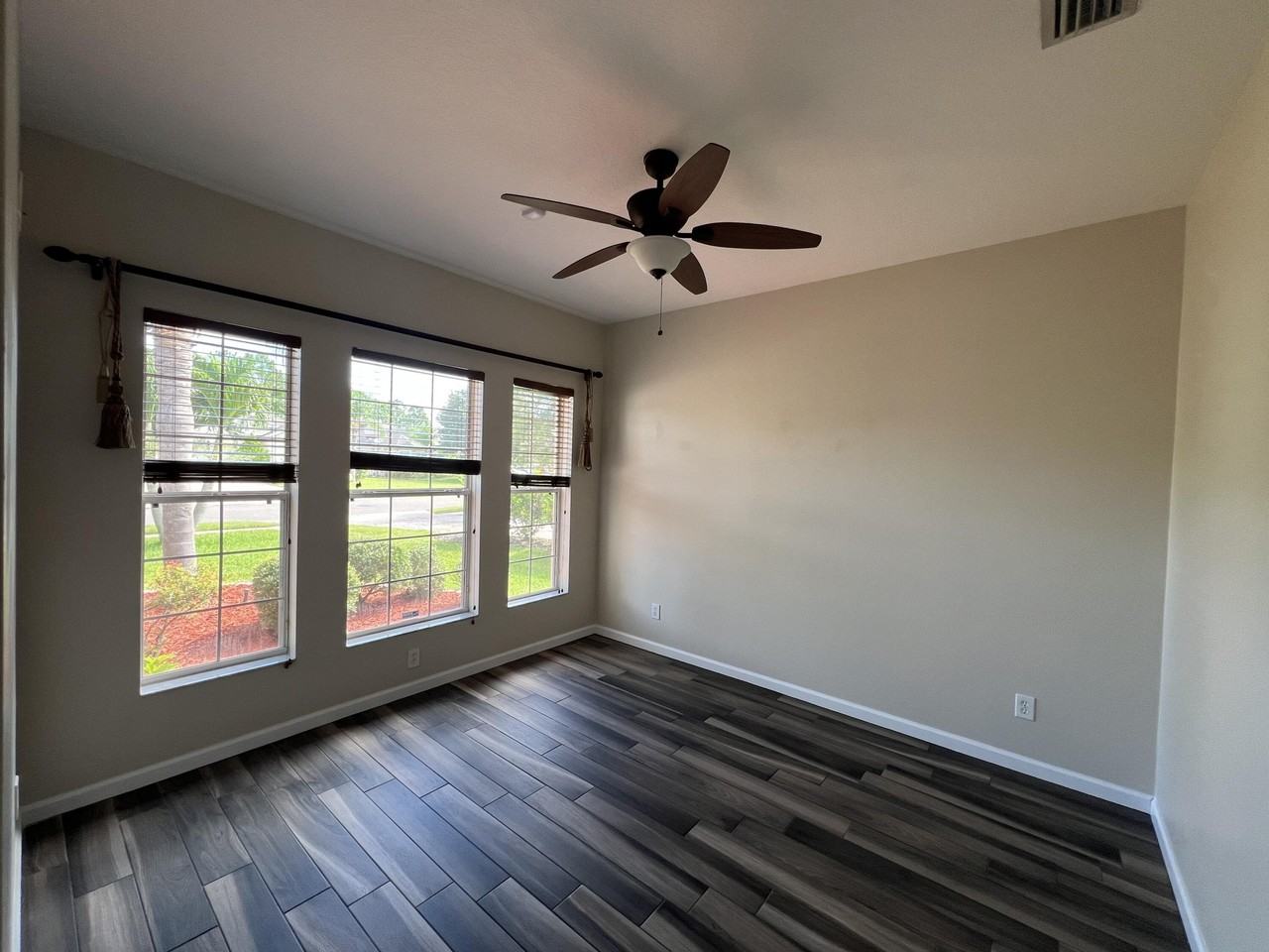 254 Broyles Drive - Photo 3 of 22