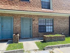 1300 Arlington Ln Ne Apt 129 #129 - Photo 1 of 1