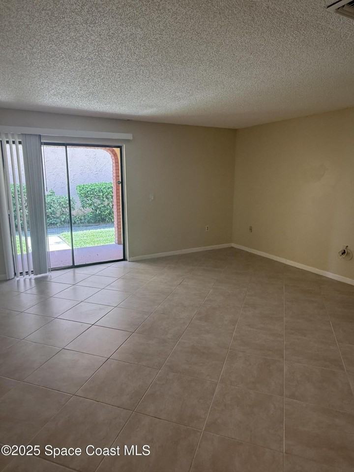 124 San Juan Cir - Photo 4 of 23