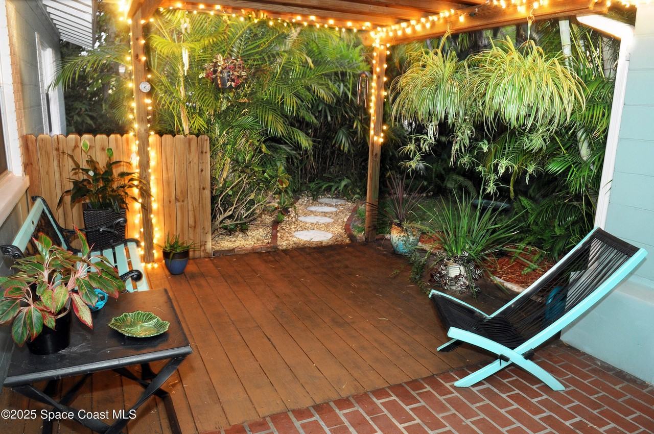 306 3rd Street - Photo 4 of 22