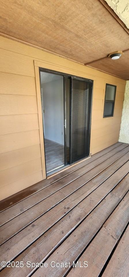 202 Pierce Ave - Photo 4 of 17