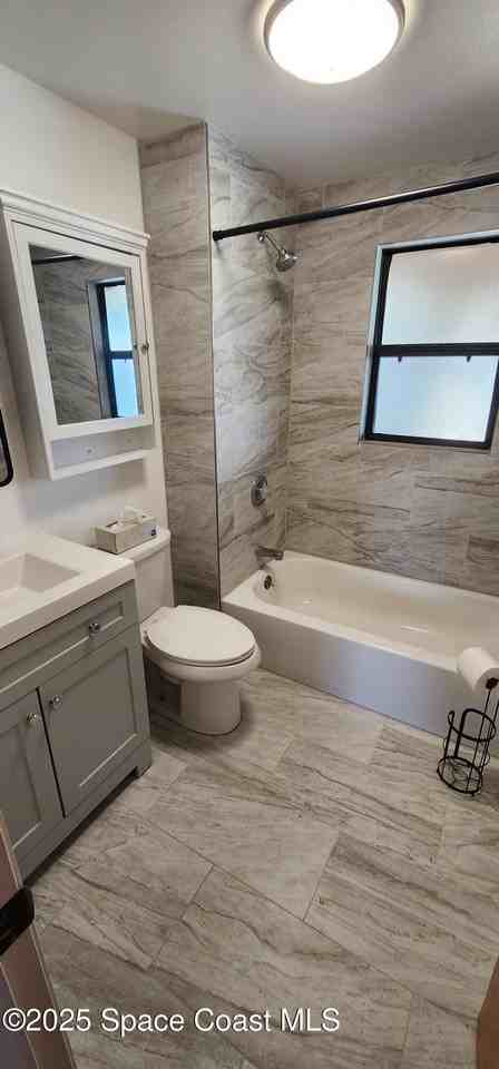 202 Pierce Ave - Photo 6 of 17