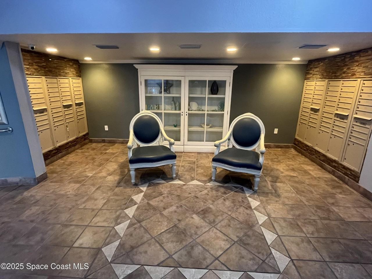 4700 Ocean Beach Blvd Apt 410 #410 - Photo 3 of 27