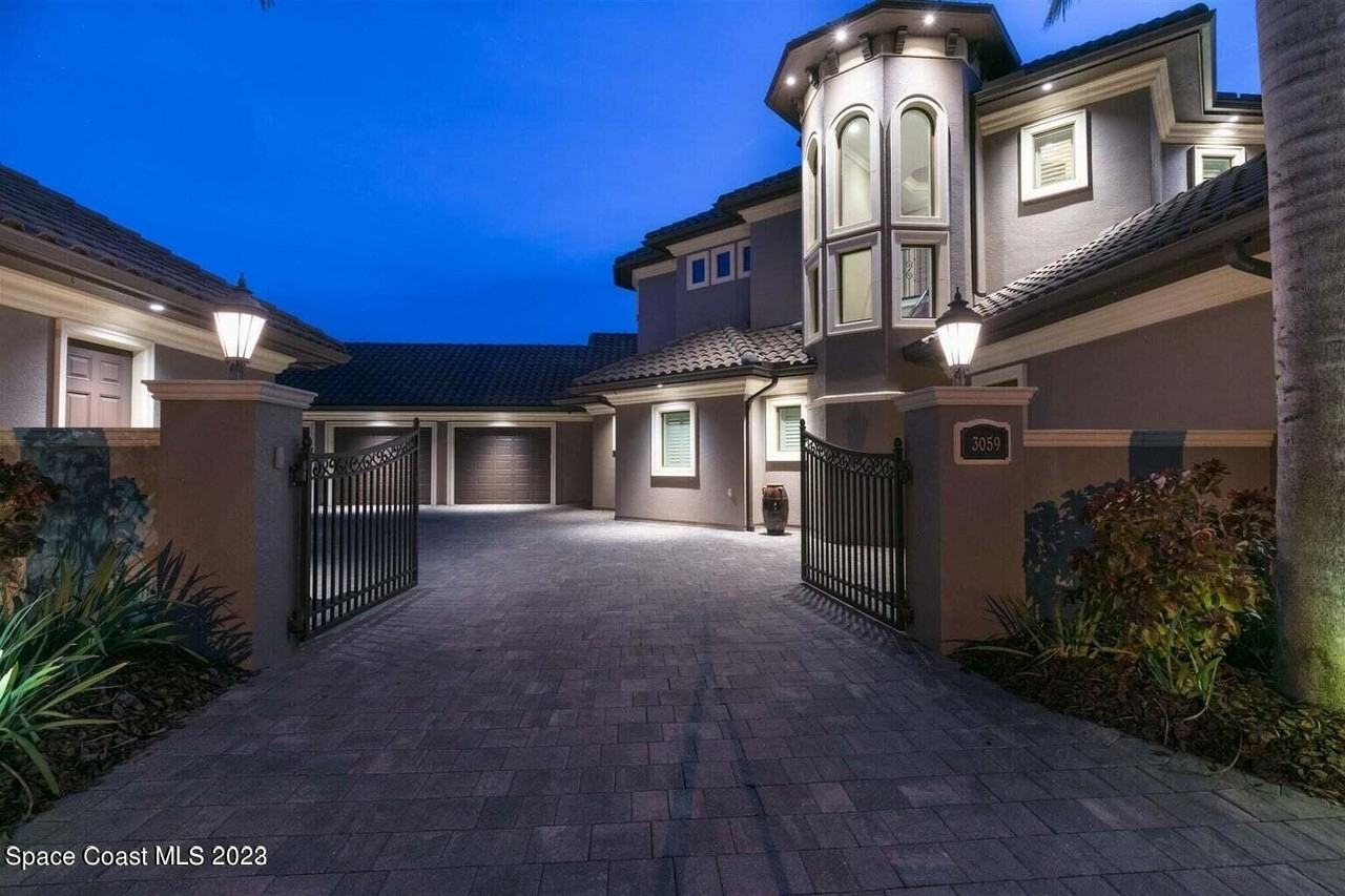 3059 Wyndham Way - Photo 2 of 50