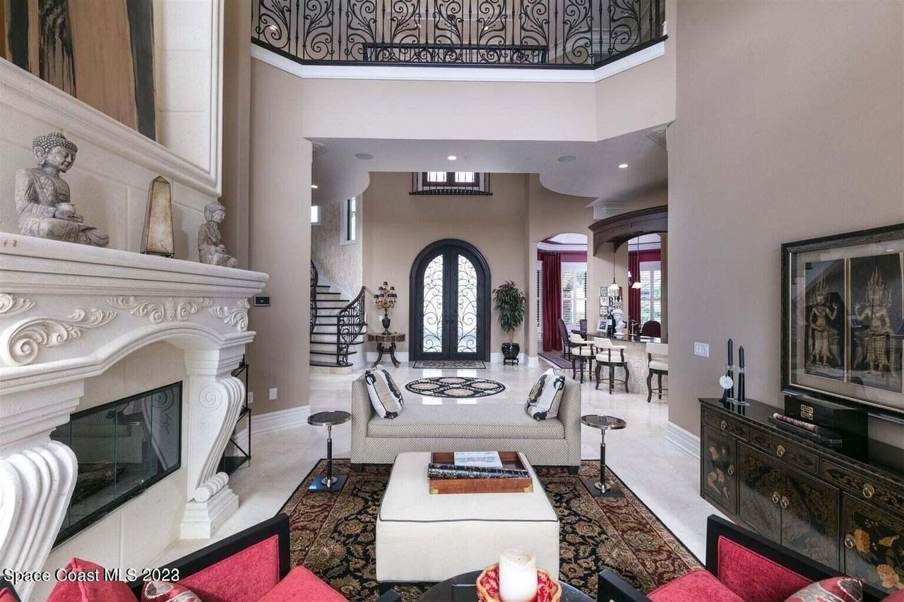 3059 Wyndham Way - Photo 5 of 50