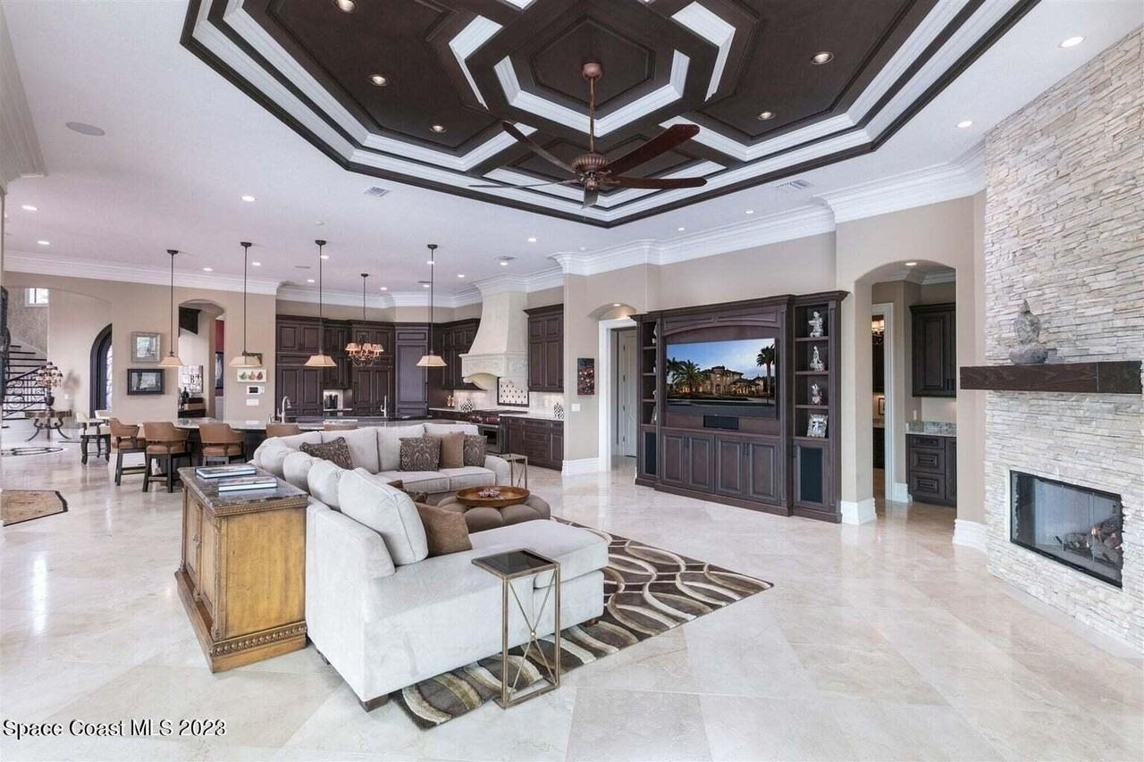 3059 Wyndham Way - Photo 7 of 50