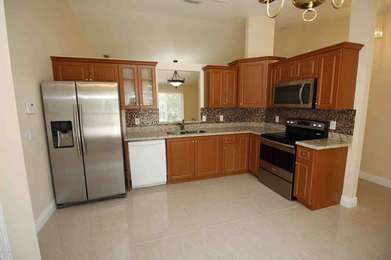 207 Gates St Sw - Photo 3 of 18