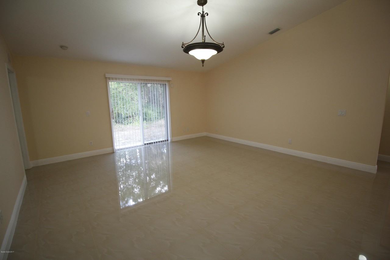 207 Gates St Sw - Photo 7 of 18