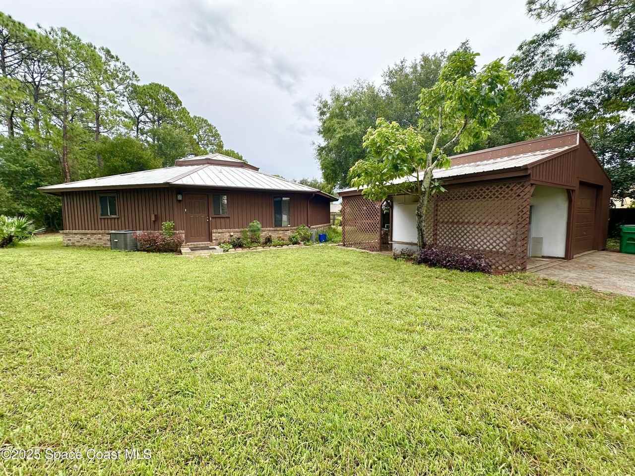 6325 Corsica Blvd - Photo 7 of 32