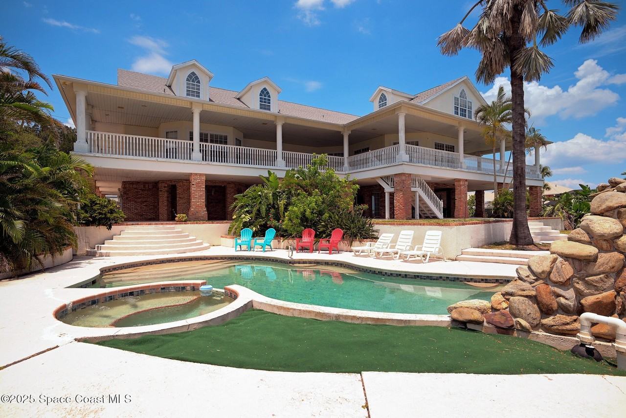 6285 N Highway 1 - Photo 2 of 50