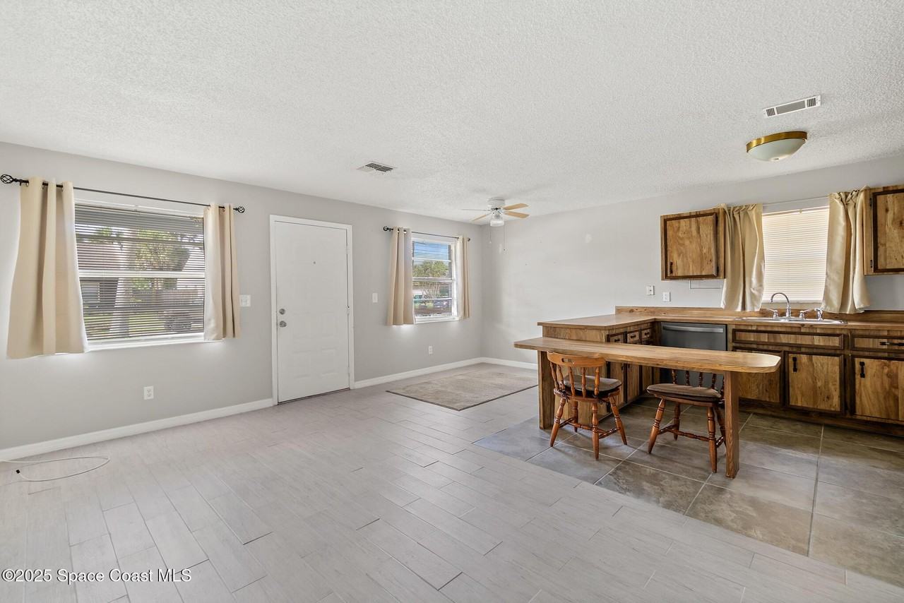 1712 Stewart Place - Photo 6 of 23