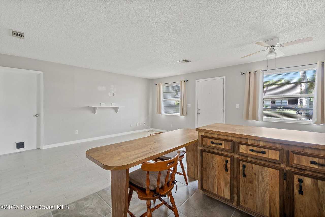 1712 Stewart Place - Photo 7 of 23