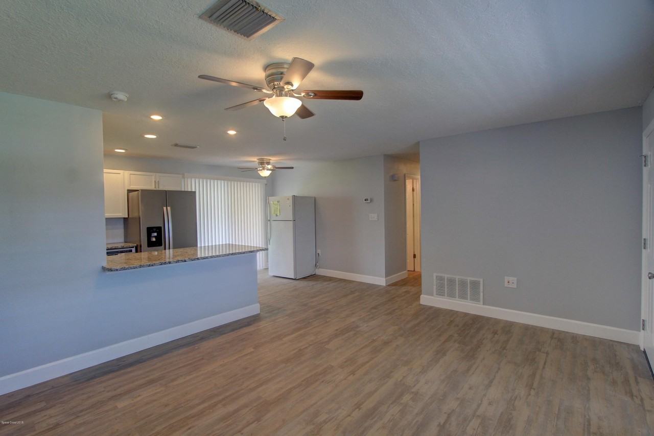 3210 Westwood Drive - Photo 5 of 20