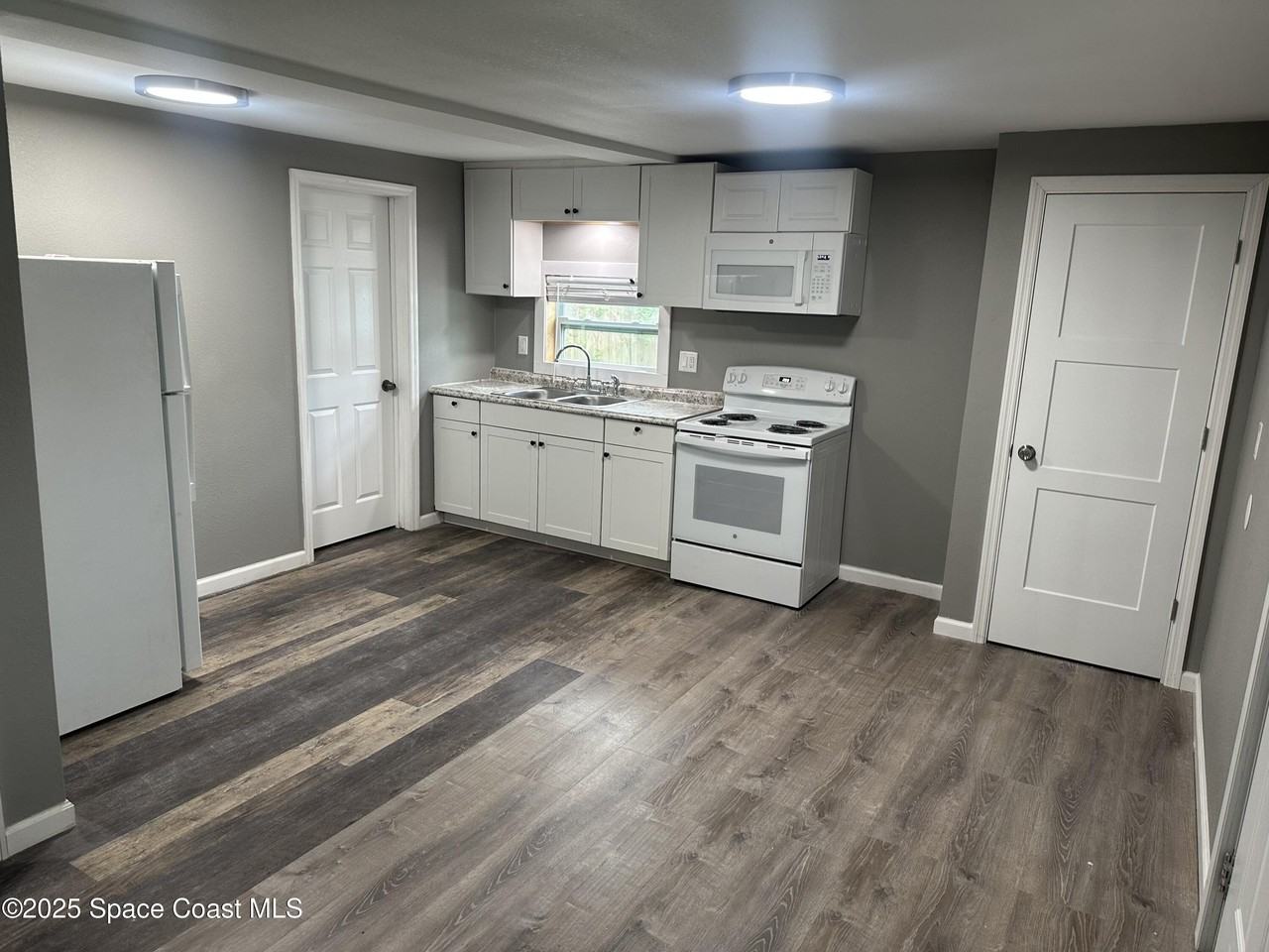 330 Palm Avenue #3 - Photo 4 of 6