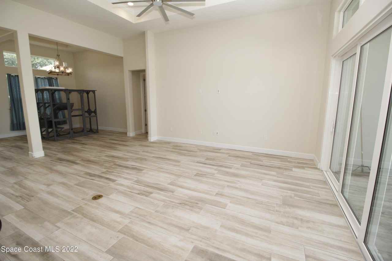 2345 Pineapple Avenue - Photo 7 of 30