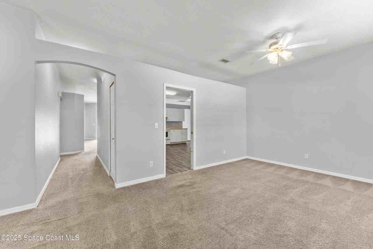 410 Eldron Boulevard Southeast - Photo 2 of 22