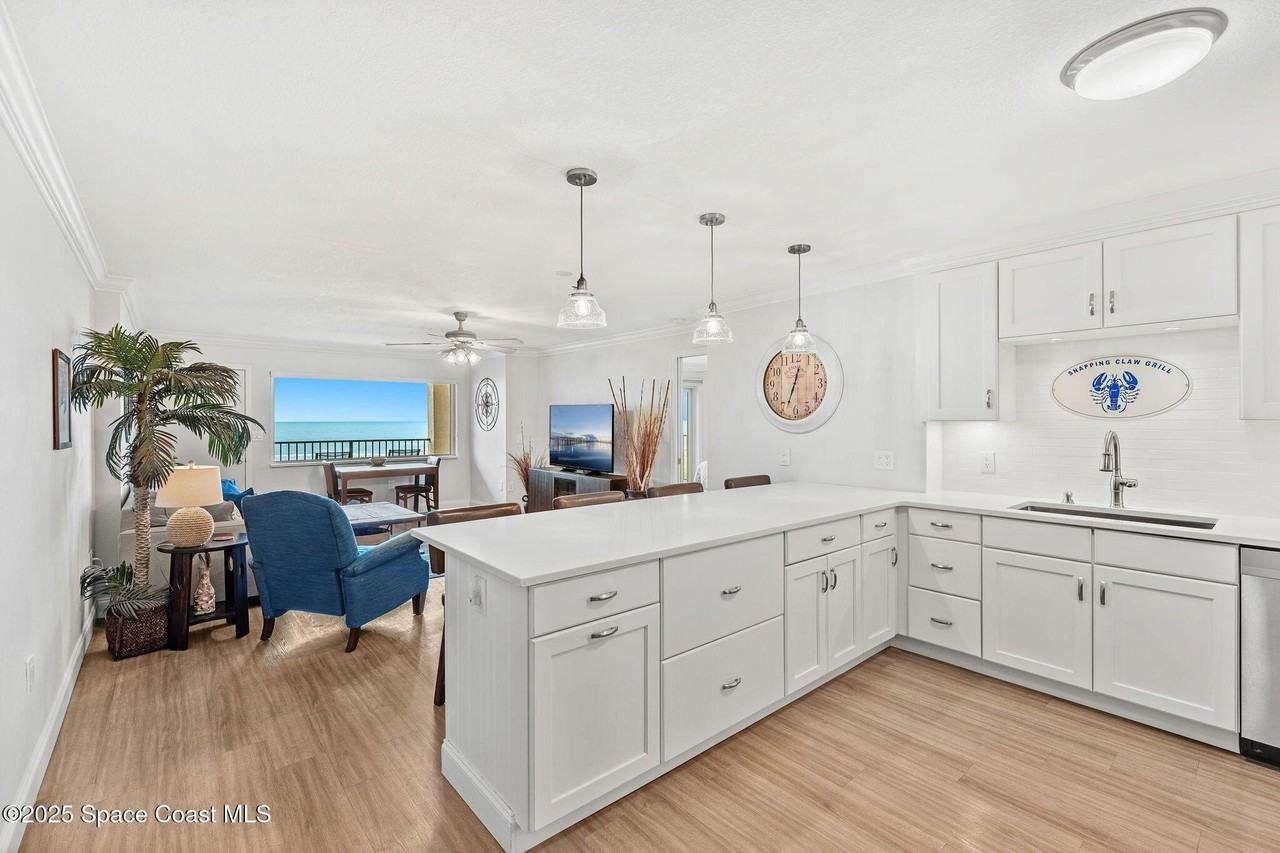 430 Johnson Ave Apt 304 #304 - Photo 6 of 42