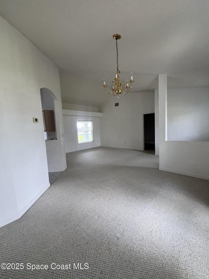 1213 Old Millpond Road - Photo 4 of 20