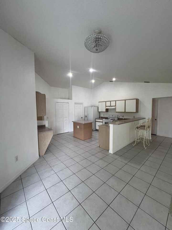 1213 Old Millpond Road - Photo 5 of 20