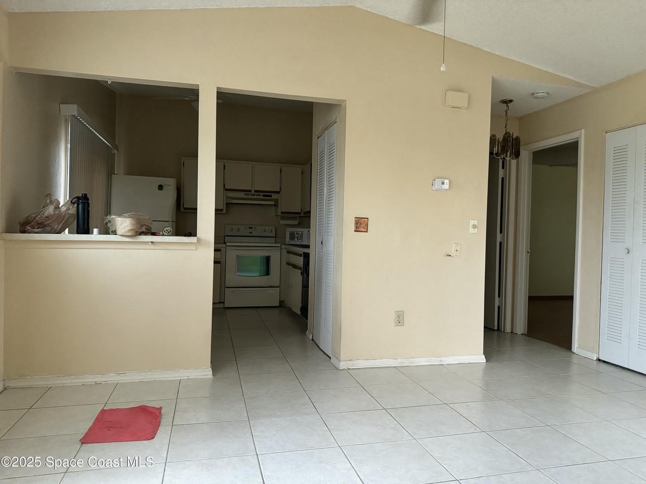 1420 Malibu Circle Northeast #101 - Photo 5 of 19